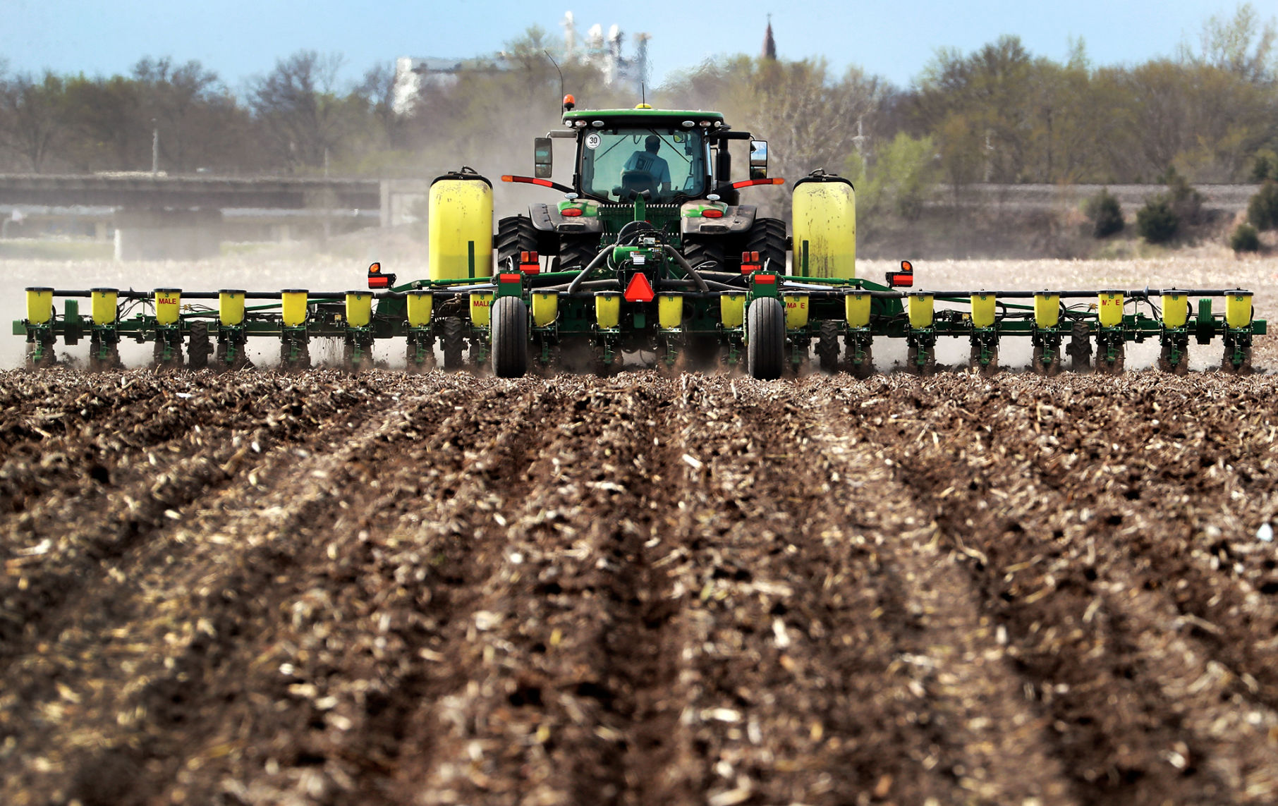 043020_AgPlanting001_bjs.JPG